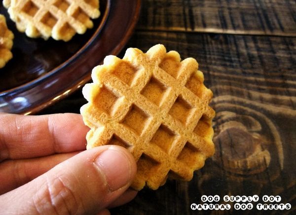 白高キビ,あわ,ひえ,きび,大麦の穀物だけで作ったヘルシーな犬ワッフル【五穀のワッフル】