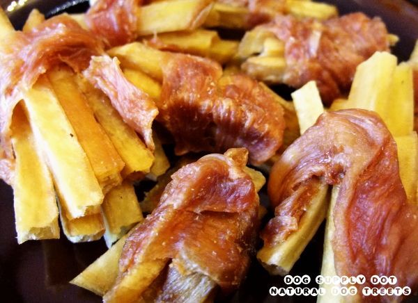 国産サツマイモに南九州産の鶏ささみ肉を巻いたヘルシーな犬オヤツ【ささみ薩摩芋】